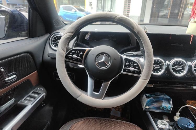 Used Mercedes-Benz GLB 2021 GLB 200 Dynamic Edition Steering Wheel