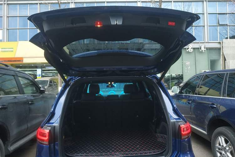 Used Mercedes-Benz GLB 2021 GLB 200 Fashion Model Trunk