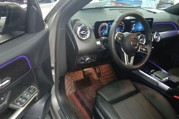 Used Mercedes-Benz GLB 2021 GLB 200 Dynamic Edition Driver Seat