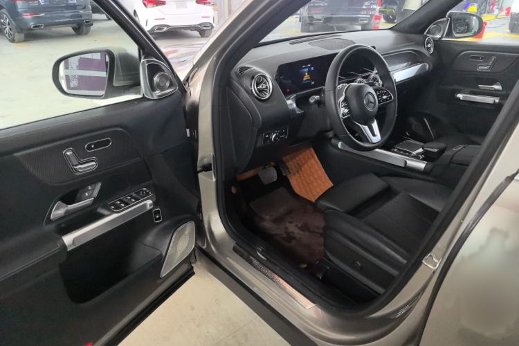 Used Mercedes-Benz GLB 2021 GLB 200 Fashion Model Interior 2