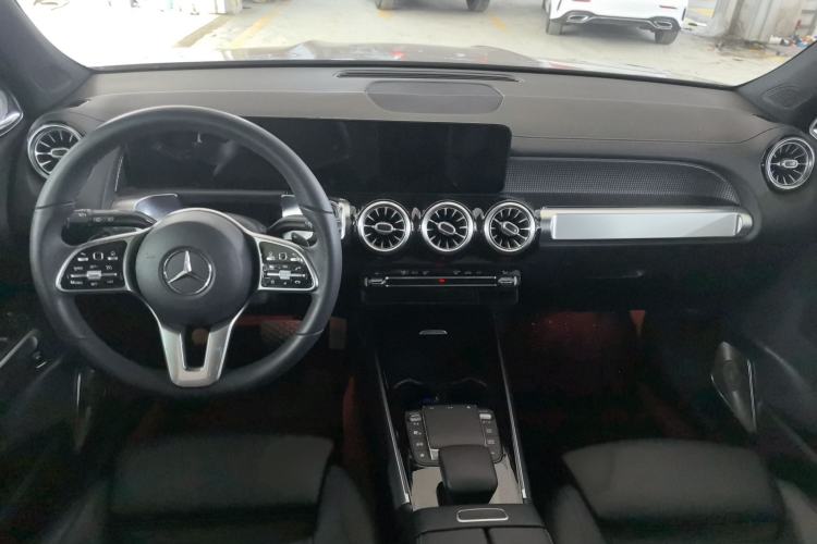 Used Mercedes-Benz GLB 2021 GLB 200 Fashion Model Interior 3