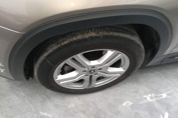 Used Mercedes-Benz GLB 2021 GLB 200 Dynamic Edition Left Front Wheel Hub