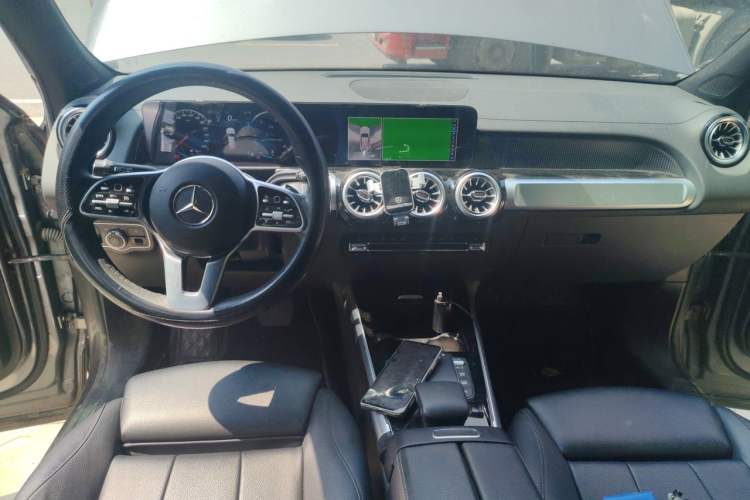 Used Mercedes-Benz GLB 2021 GLB 200 Fashion Model Center Console