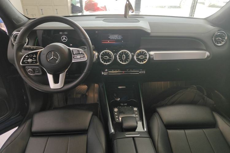 Used Mercedes-Benz GLB 2021 GLB 200 Fashion Model Center Console
