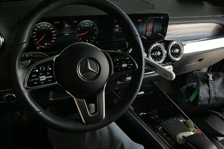Used Mercedes-Benz GLB 2021 GLB 200 Dynamic Edition Center Console