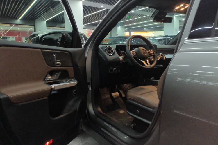 Used Mercedes-Benz GLB 2021 GLB 200 Dynamic Edition Driver Seat