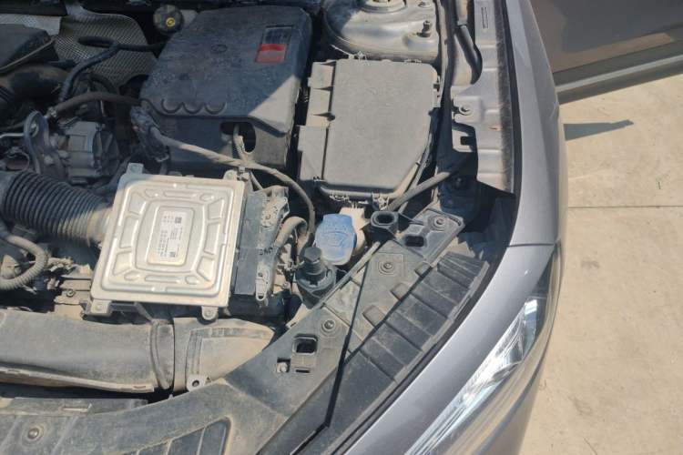 Used Mercedes-Benz GLB 2021 GLB 200 Fashion Model Engine Bay Left