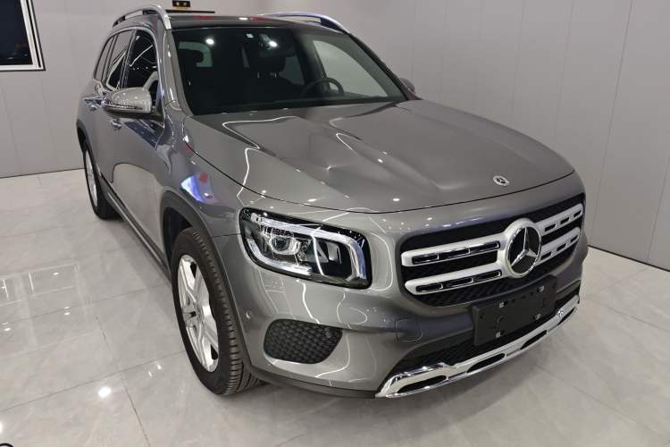 Used Mercedes-Benz GLB 2021 GLB 200 Dynamic Edition Front Right 45 Deg
