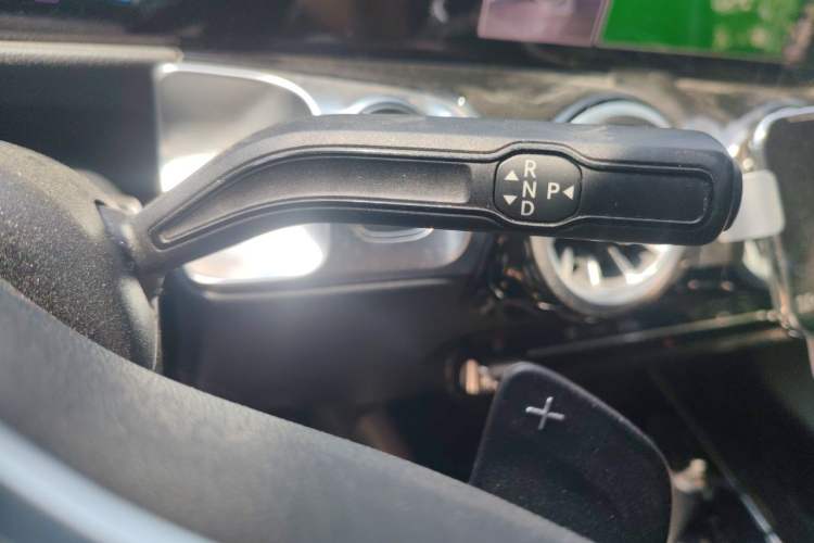Used Mercedes-Benz GLB 2021 GLB 200 Fashion Model Gear Lever