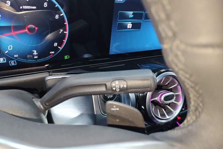 Used Mercedes-Benz GLB 2021 GLB 200 Dynamic Edition Gear Lever