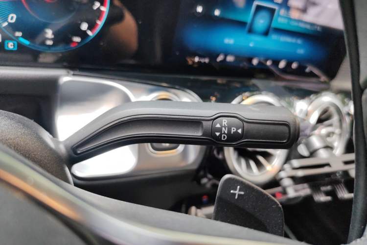 Used Mercedes-Benz GLB 2021 GLB 200 Dynamic Edition Gear Lever