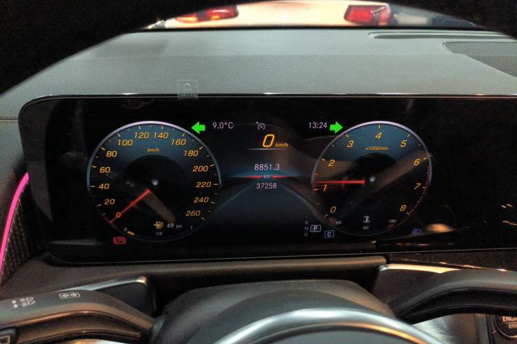 Used Mercedes-Benz GLB 2021 GLB 200 Dynamic Edition Instrument Cluster