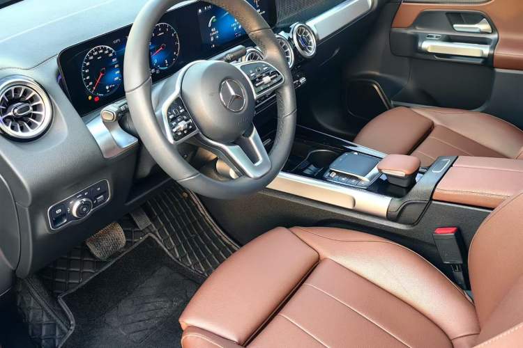 Used Mercedes-Benz GLB 2021 GLB 200 Dynamic Edition Interior 1