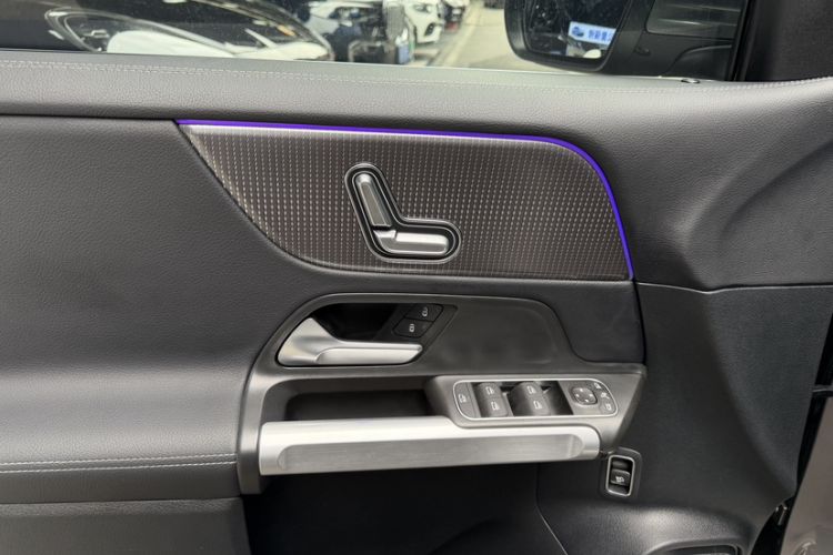 Used Mercedes-Benz GLB 2021 GLB 200 Dynamic Edition Interior 14