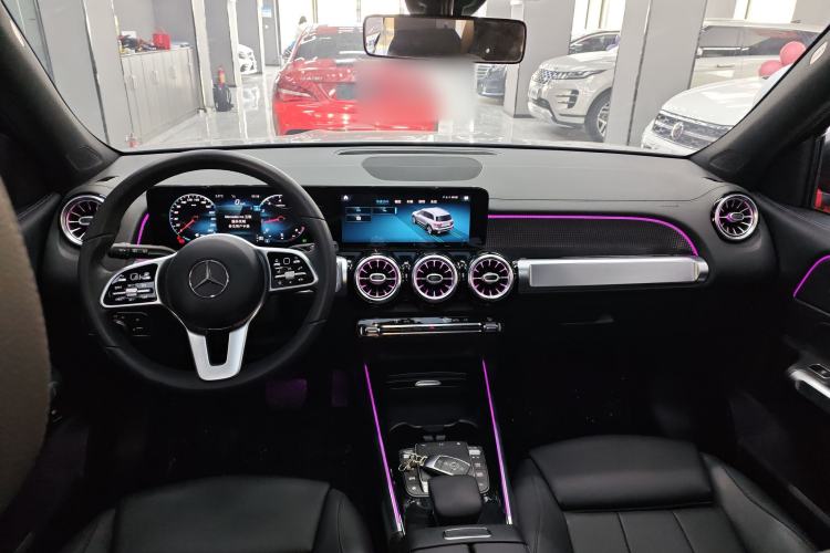 Used Mercedes-Benz GLB 2021 GLB 200 Dynamic Edition Interior 2