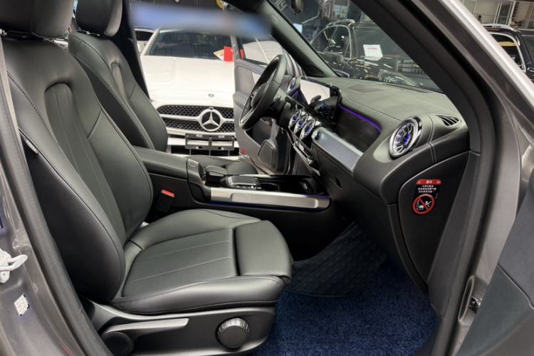 Used Mercedes-Benz GLB 2021 GLB 200 Dynamic Edition Interior 2
