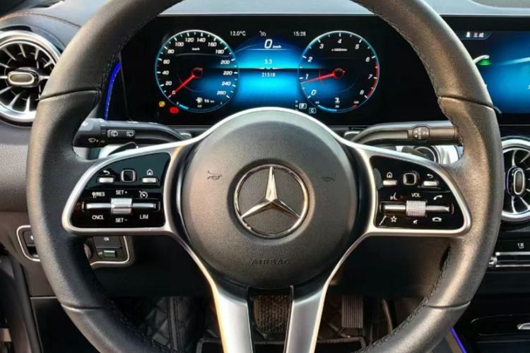 Used Mercedes-Benz GLB 2021 GLB 200 Dynamic Edition Interior 4