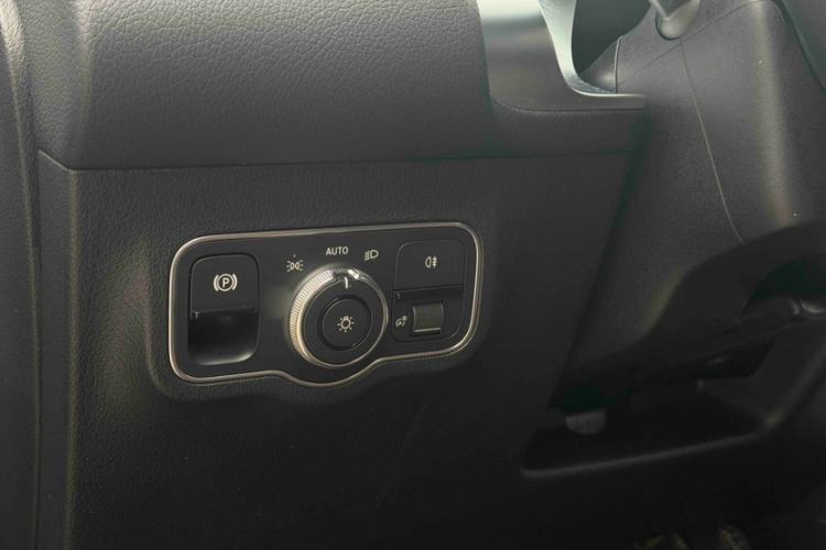 Used Mercedes-Benz GLB 2021 GLB 200 Fashion Model Interior 6