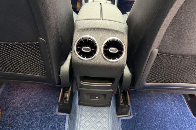 Used Mercedes-Benz GLB 2021 GLB 200 Dynamic Edition Interior 8