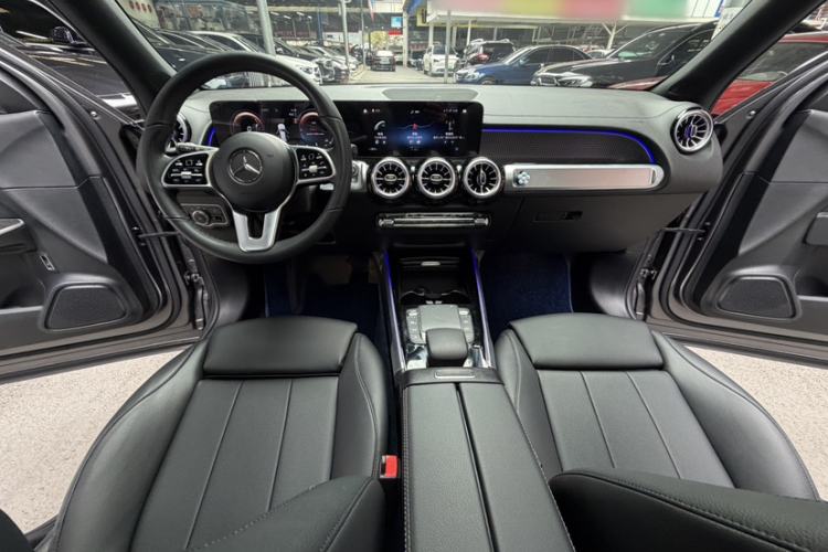 Used Mercedes-Benz GLB 2021 GLB 200 Dynamic Edition Interior 9