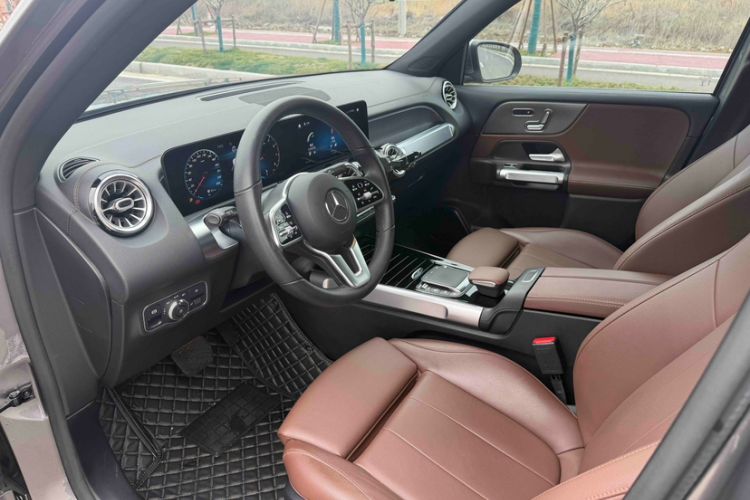 Used Mercedes-Benz GLB 2021 GLB 200 Fashion Model Left Front Seat