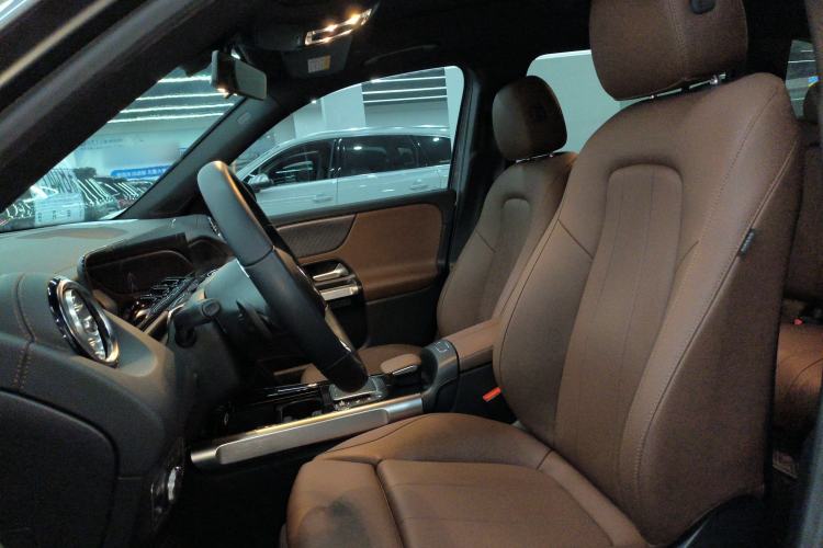 Used Mercedes-Benz GLB 2021 GLB 200 Dynamic Edition Left Front Seat