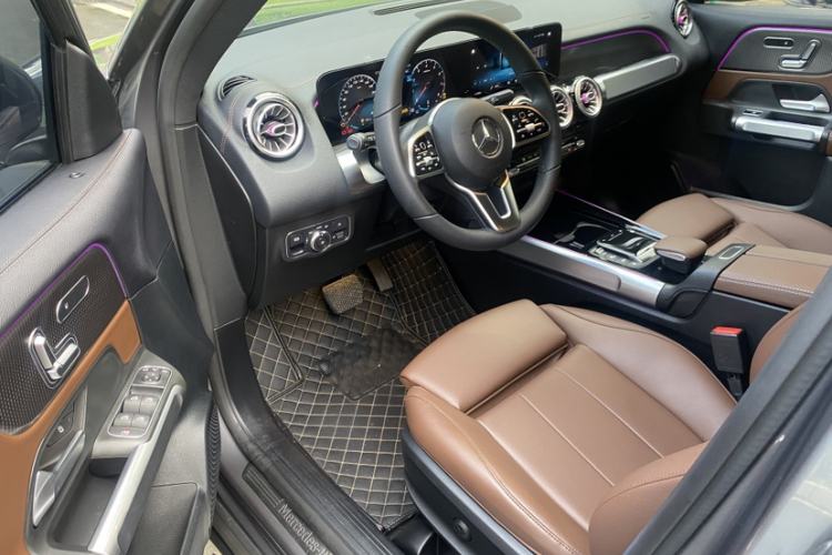 Used Mercedes-Benz GLB 2021 GLB 200 Fashion Model Left Front Seat