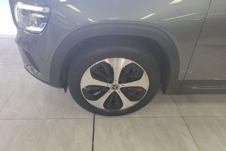 Used Mercedes-Benz GLB 2021 GLB 200 Fashion Model Left Front Wheel Hub
