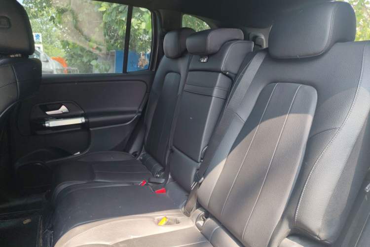 Used Mercedes-Benz GLB 2021 GLB 200 Fashion Model Left Rear Seat