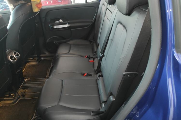 Used Mercedes-Benz GLB 2021 GLB 200 Fashion Model Left Rear Seat