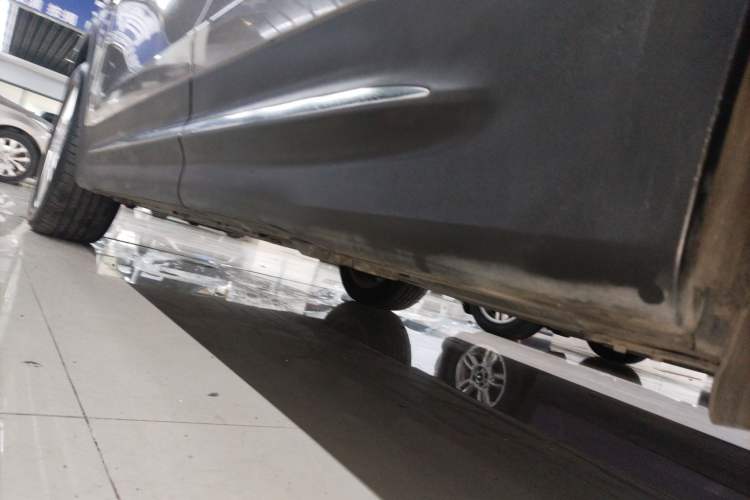 Used Mercedes-Benz GLB 2021 GLB 200 Dynamic Edition Left Side Sill