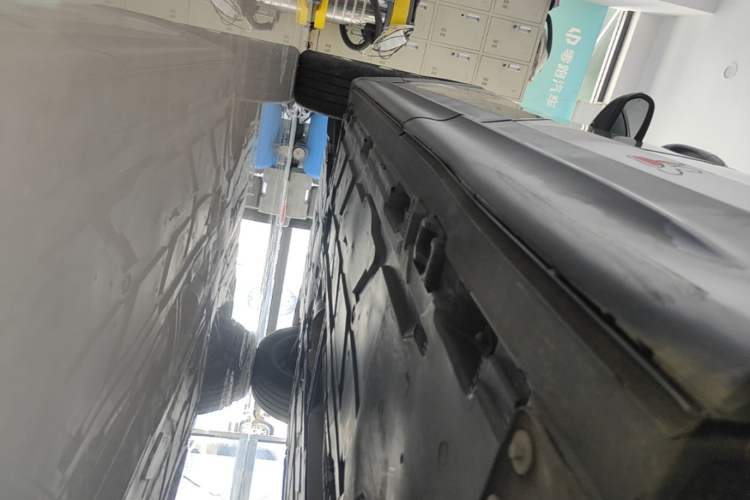 Used Mercedes-Benz GLB 2021 GLB 200 Fashion Model Left Side Sill
