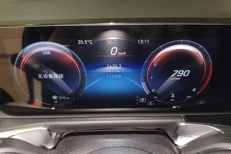 Used Mercedes-Benz GLB 2021 GLB 200 Fashion Model Odometer Close Up