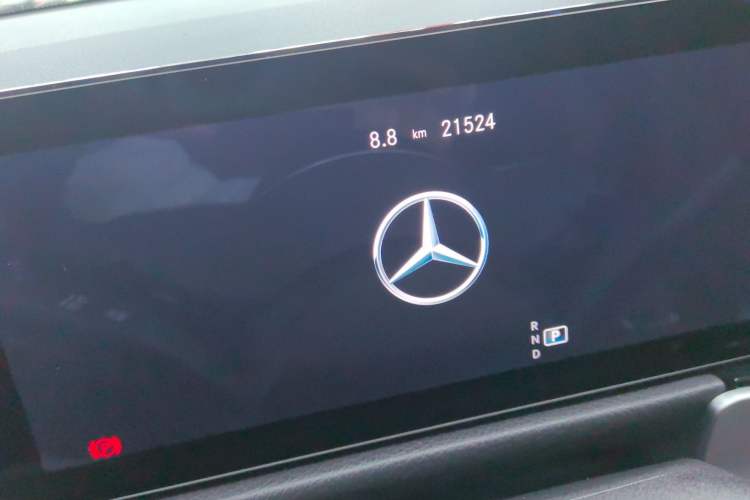 Used Mercedes-Benz GLB 2021 GLB 200 Dynamic Edition Odometer Close Up