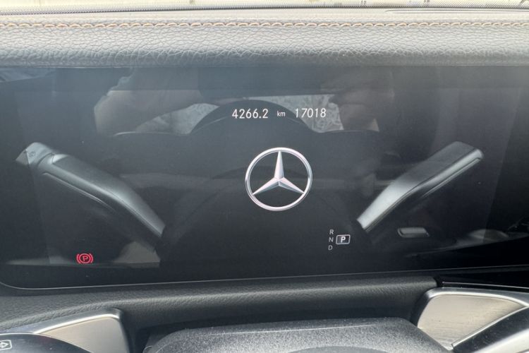 Used Mercedes-Benz GLB 2021 GLB 200 Fashion Model Odometer Close Up