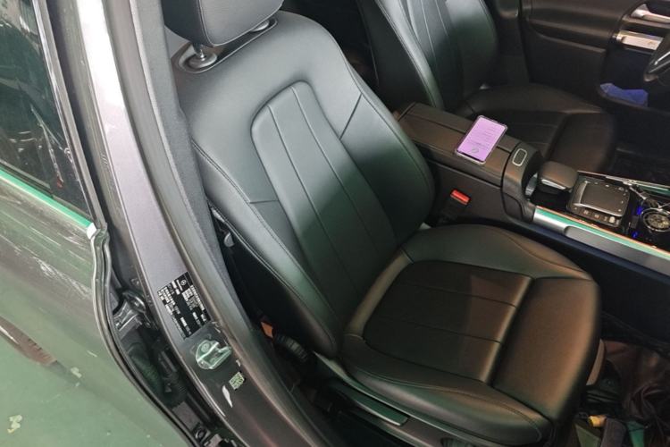 Used Mercedes-Benz GLB 2021 GLB 200 Dynamic Edition Right Front Seat