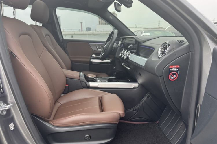 Used Mercedes-Benz GLB 2021 GLB 200 Fashion Model Right Front Seat