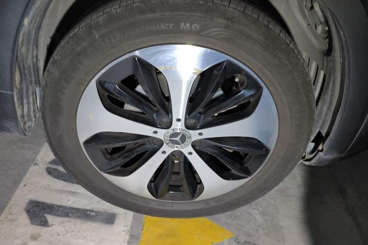 Used Mercedes-Benz GLB 2021 GLB 200 Fashion Model Right Front Wheel Hub