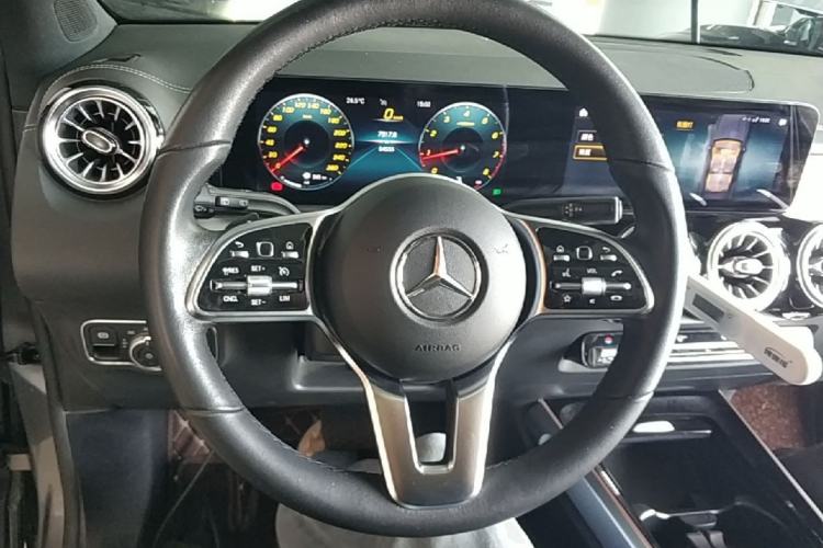 Used Mercedes-Benz GLB 2021 GLB 200 Dynamic Edition Steering Wheel