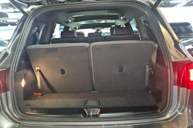 Used Mercedes-Benz GLB 2021 GLB 200 Fashion Model Trunk