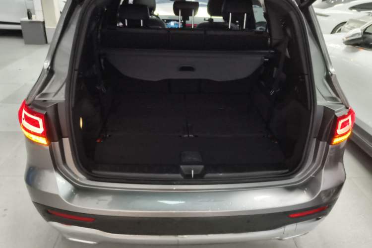 Used Mercedes-Benz GLB 2021 GLB 200 Fashion Model Trunk