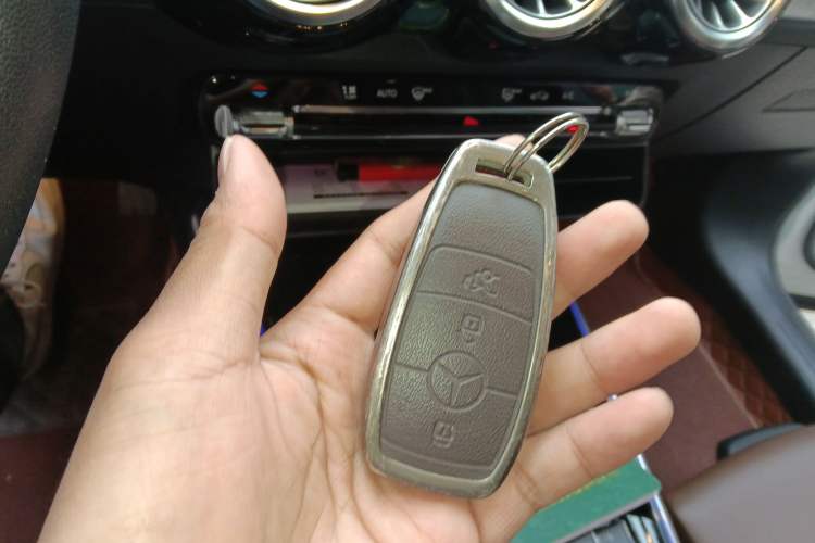 Used Mercedes-Benz GLB 2021 GLB 200 4MATIC Vehicle Key