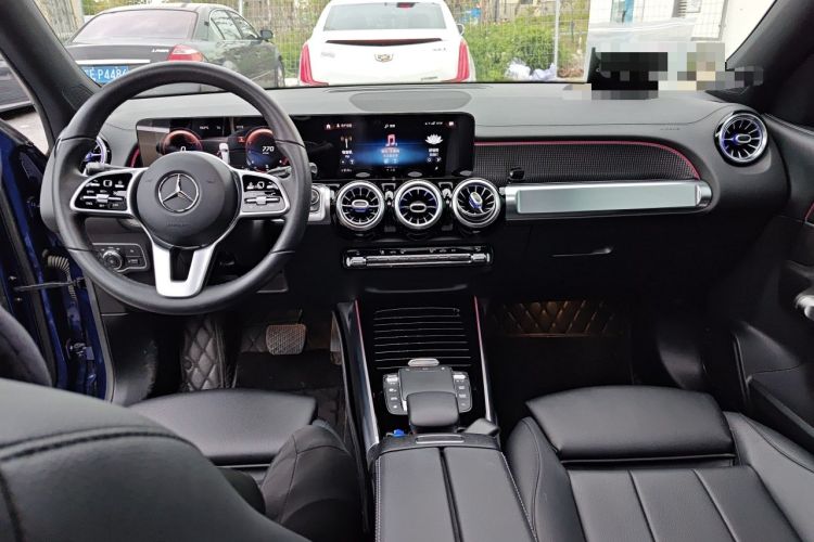Used Mercedes-Benz GLB 2021 GLB 200 Dynamic Edition Center Console