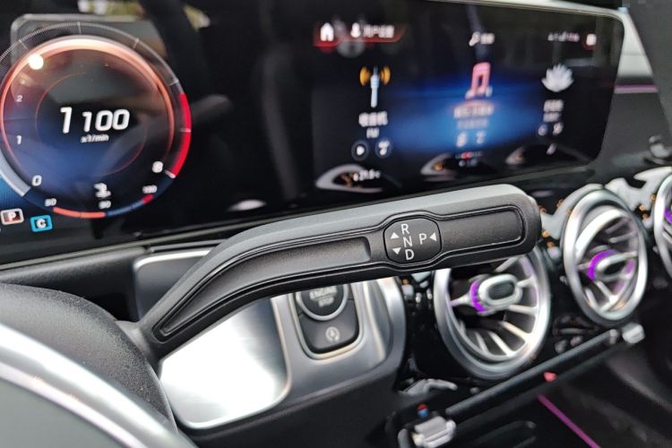 Used Mercedes-Benz GLB 2021 GLB 200 Dynamic Edition Gear Lever