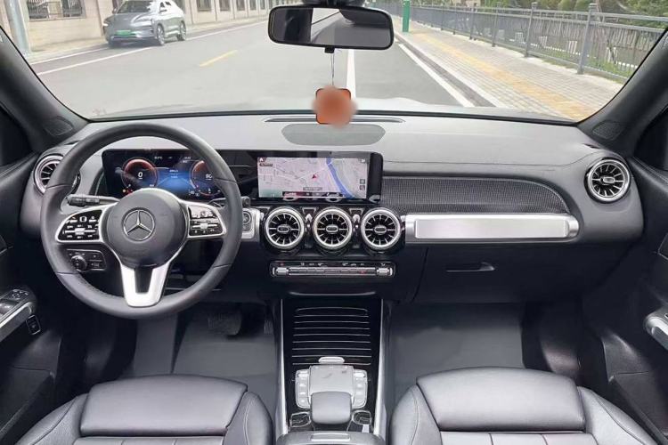 Used Mercedes-Benz GLB 2021 GLB 200 Dynamic Edition Interior 1