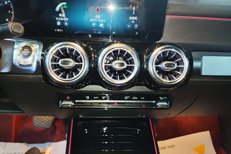 Used Mercedes-Benz GLB 2021 GLB 200 Fashion Model Audio And AC Panel