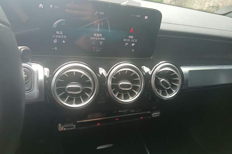 Used Mercedes-Benz GLB 2021 GLB 200 Fashion Model Audio And AC Panel