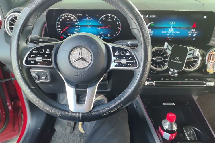 Used Mercedes-Benz GLB 2021 GLB 200 Dynamic Edition Center Console