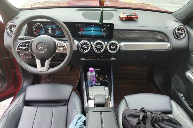 Used Mercedes-Benz GLB 2021 GLB 200 Fashion Model Center Console