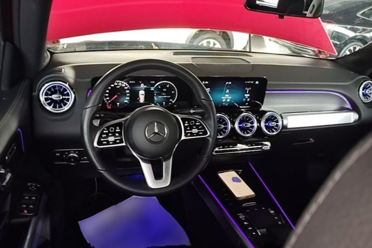 Used Mercedes-Benz GLB 2021 GLB 200 Fashion Model Center Console